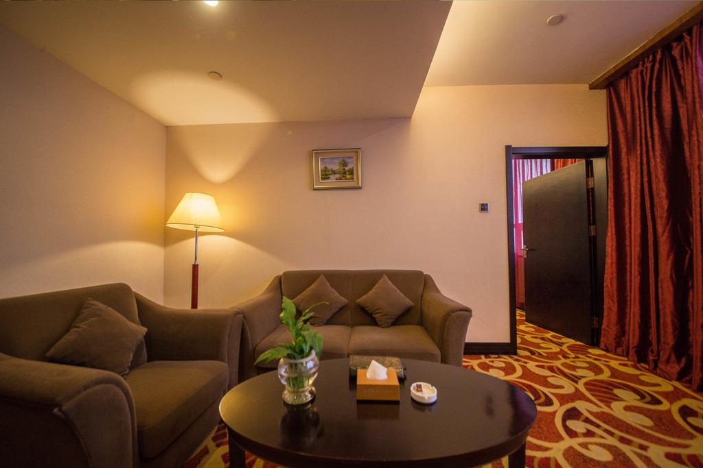 Jingzhou International Hotel สือเจียจวง ภายนอก รูปภาพ