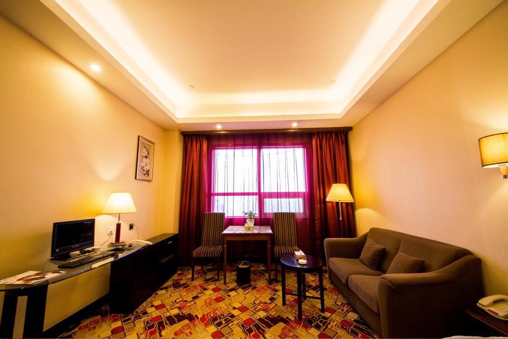 Jingzhou International Hotel สือเจียจวง ภายนอก รูปภาพ