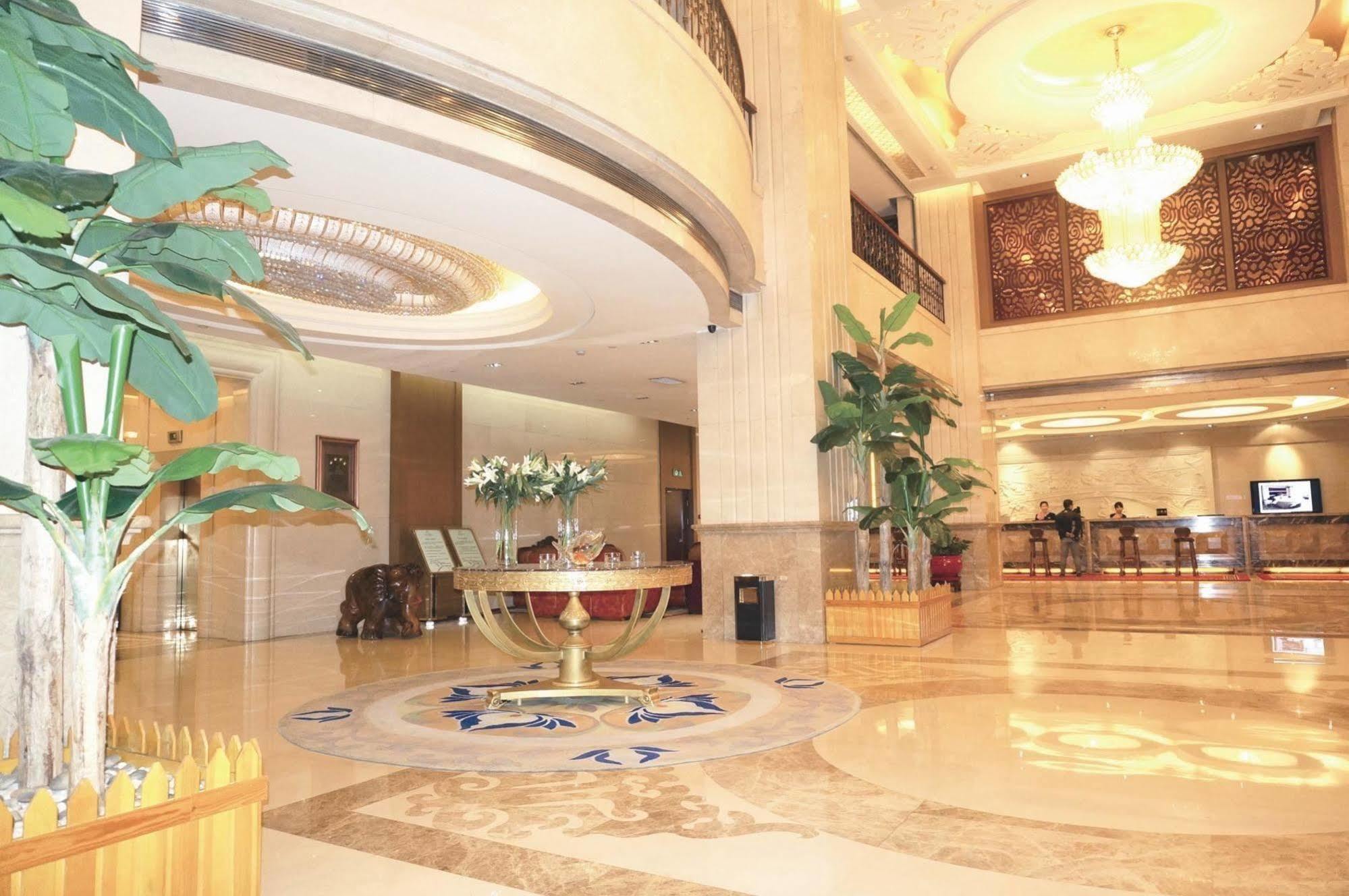 Jingzhou International Hotel สือเจียจวง ภายนอก รูปภาพ