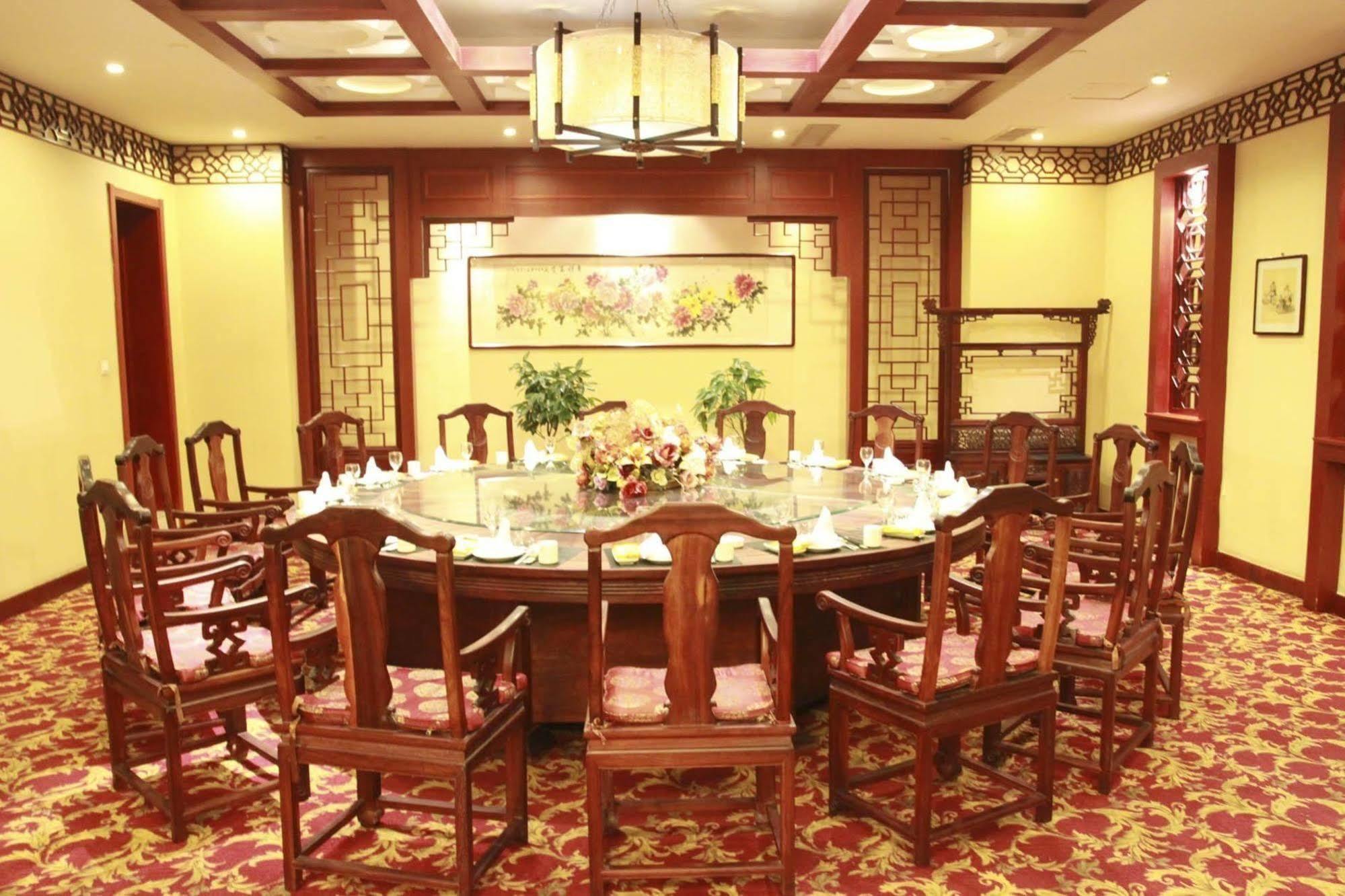 Jingzhou International Hotel สือเจียจวง ภายนอก รูปภาพ