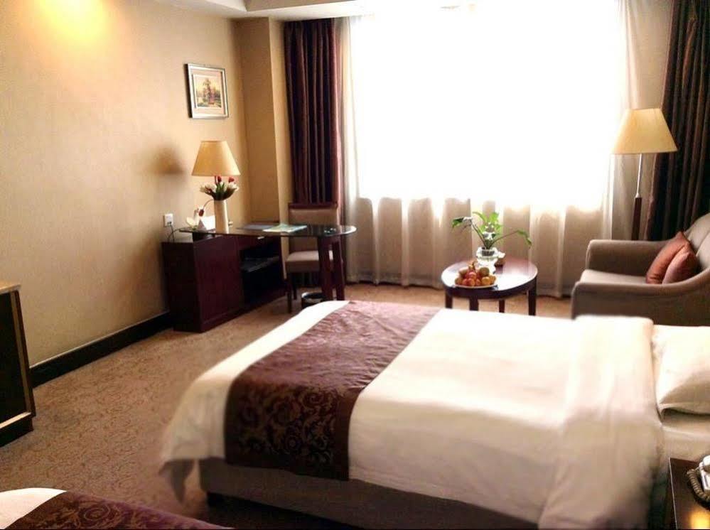 Jingzhou International Hotel สือเจียจวง ภายนอก รูปภาพ